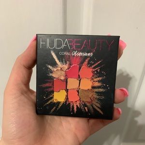 Coral Obsessions palette